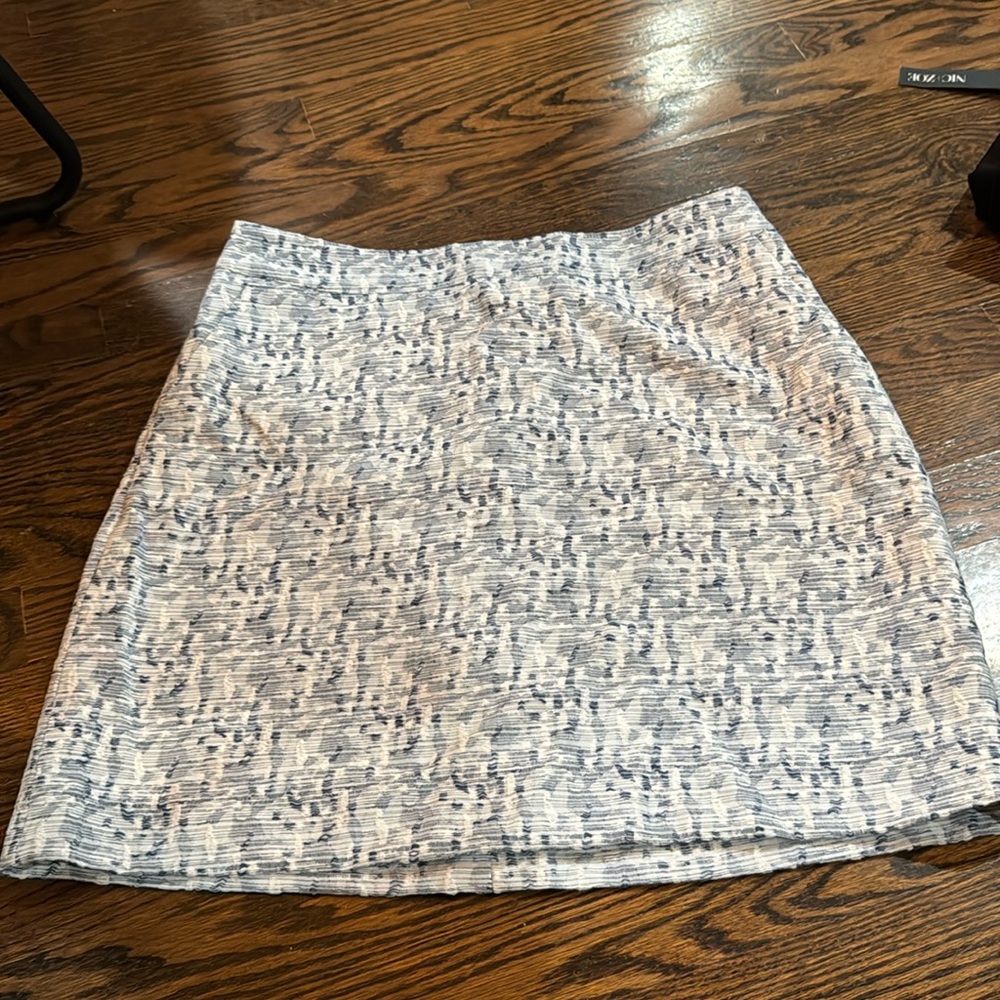 LOFT mini skirt. Size 6